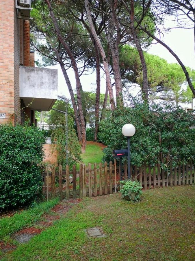 Villa a schiera raffinata con giardino Lignano Sabbiadoro Esterno foto